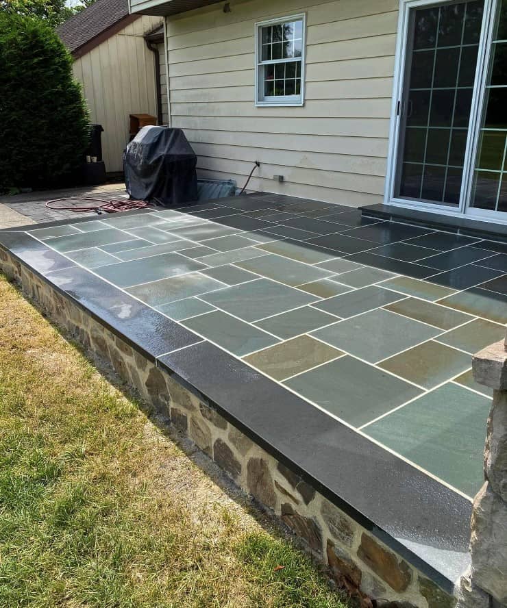 Variegated Thermal Patio with Tread Edging